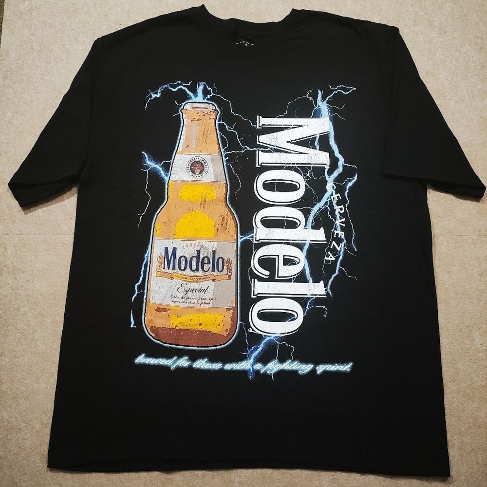 Black Cerveza Modelo Graphic T-Shirt -Q